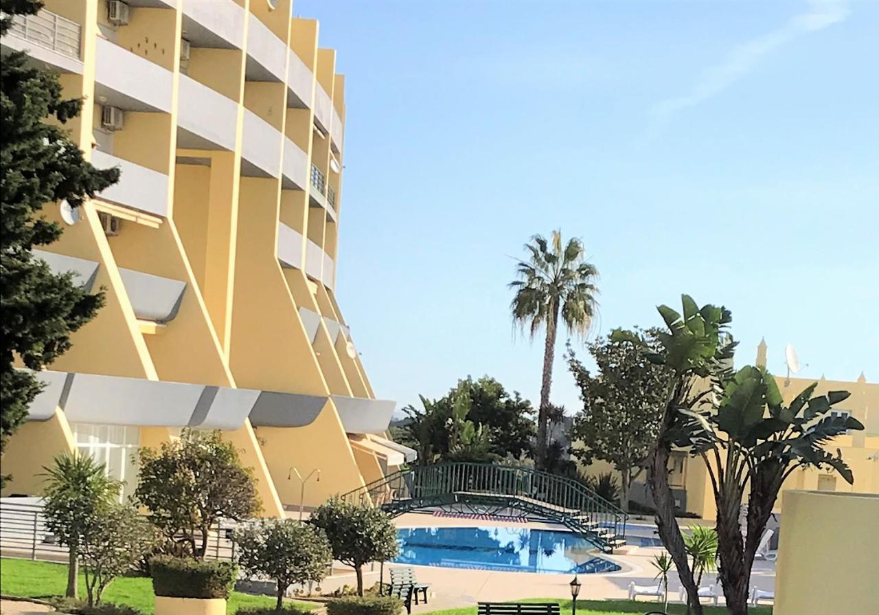 Sun & Sea, Meia Praia Лагос Екстериор снимка